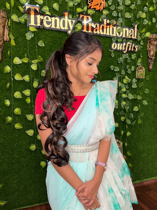 Ready to wear ponytail - curled hair extension