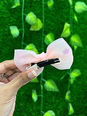 Bow hair clip