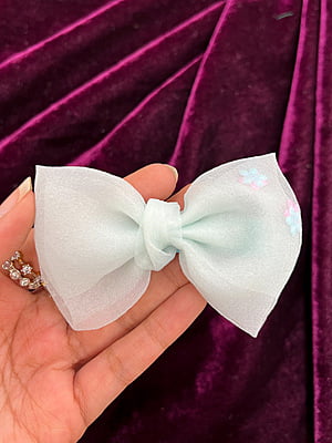 Bow hair clip
