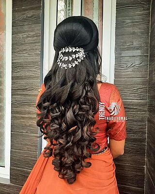 Long HD (hign density) curled hair extension