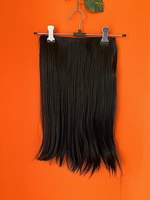 Medium length straight hair extention Medium length straight hair extention