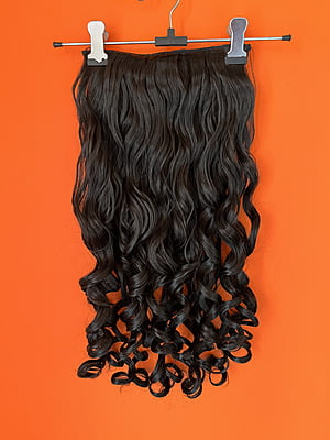 Medium length curled hair extention Medium length curled hair extention