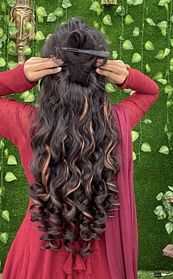 Medium length curled hair extension Type 1 Medium length curled hair extension Type 1